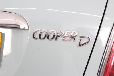 MINI CONVERTIBLE COOPER D - 5966 - 56