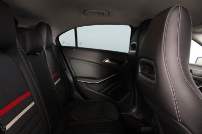 MERCEDES A-CLASS A180 CDI BLUEEFFICIENCY SE - 5913 - 45