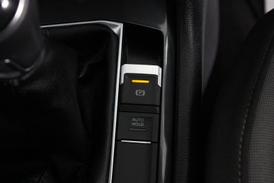 VOLKSWAGEN TIGUAN SE NAV TSI - 5906 - 33
