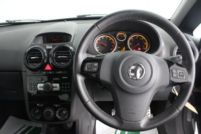 VAUXHALL CORSA BLACK EDITION - 5915 - 18