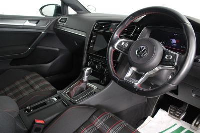 VOLKSWAGEN GOLF GTI PERFORMANCE TSI DSG - 5917 - 2