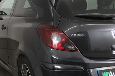 VAUXHALL CORSA BLACK EDITION - 5915 - 42