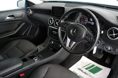 MERCEDES A-CLASS A180 CDI BLUEEFFICIENCY SE - 5913 - 2
