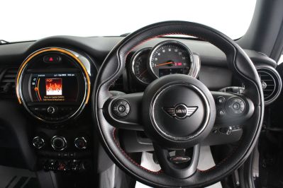 MINI HATCH ONE - 5882 - 18