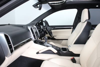 PORSCHE CAYENNE D V6 TIPTRONIC S - 5914 - 30