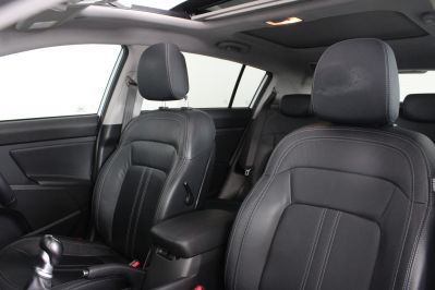 KIA SPORTAGE CRDI 3 SAT NAV - 5907 - 36