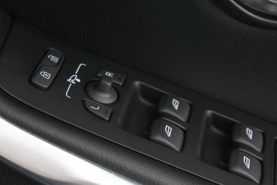VOLVO V40 T3 MOMENTUM NAV PLUS - 5969 - 59
