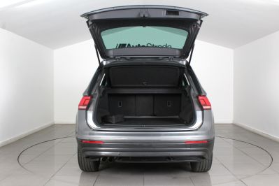 VOLKSWAGEN TIGUAN SE NAV TSI - 5906 - 16