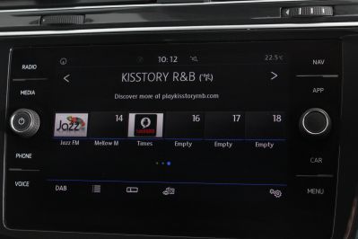 VOLKSWAGEN TIGUAN SE NAV TSI - 5906 - 30