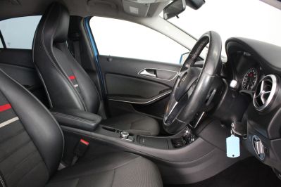 MERCEDES A-CLASS A180 CDI BLUEEFFICIENCY SE - 5913 - 38