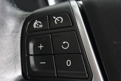 VOLVO V40 T3 MOMENTUM NAV PLUS - 5969 - 60