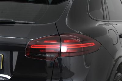 PORSCHE CAYENNE D V6 TIPTRONIC S - 5914 - 55