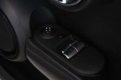 MINI HATCH ONE - 5882 - 32