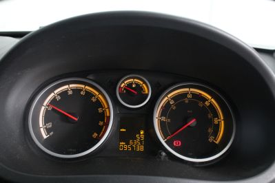VAUXHALL CORSA BLACK EDITION - 5915 - 3