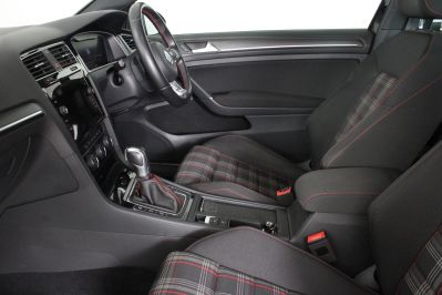 VOLKSWAGEN GOLF GTI PERFORMANCE TSI DSG - 5917 - 48