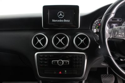 MERCEDES A-CLASS A180 CDI BLUEEFFICIENCY SE - 5913 - 26