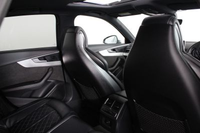 AUDI A4 S4 TFSI QUATTRO - 5952 - 58