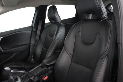 VOLVO V40 T3 MOMENTUM NAV PLUS - 5969 - 26