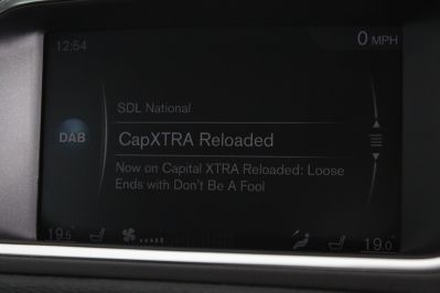 VOLVO V40 T3 MOMENTUM NAV PLUS - 5969 - 57