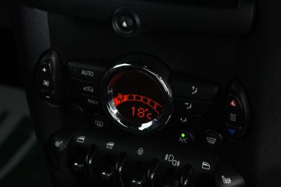 MINI CONVERTIBLE COOPER D - 5966 - 42