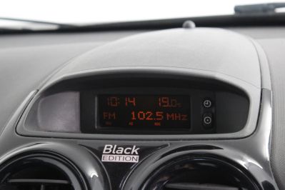 VAUXHALL CORSA BLACK EDITION - 5915 - 31