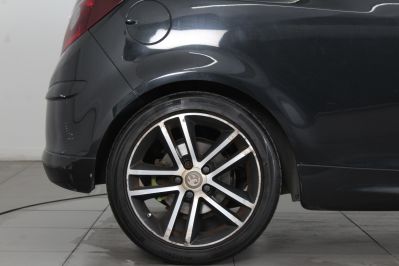VAUXHALL CORSA BLACK EDITION - 5915 - 48