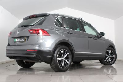 VOLKSWAGEN TIGUAN SE NAV TSI - 5906 - 10