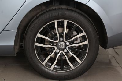 VOLVO V40 T3 MOMENTUM NAV PLUS - 5969 - 38