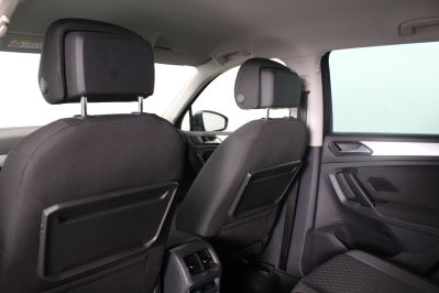VOLKSWAGEN TIGUAN SE NAV TSI - 5906 - 45