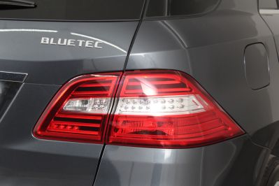 MERCEDES M-CLASS ML350 BLUETEC AMG SPORT - 5956 - 57