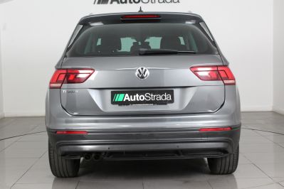 VOLKSWAGEN TIGUAN SE NAV TSI - 5906 - 8