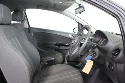 VAUXHALL CORSA BLACK EDITION - 5915 - 36