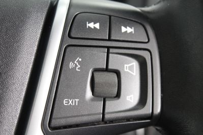 VOLVO V40 T3 MOMENTUM NAV PLUS - 5969 - 62