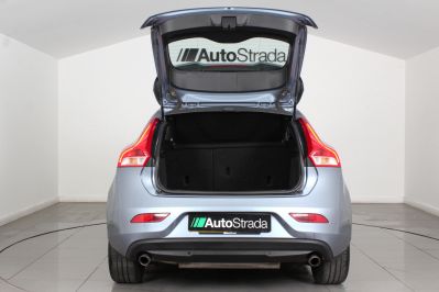 VOLVO V40 T3 MOMENTUM NAV PLUS - 5969 - 11