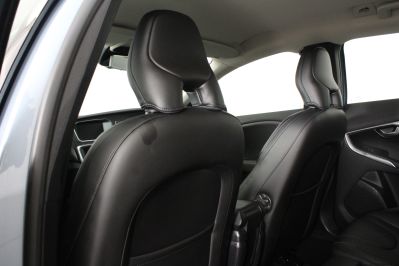 VOLVO V40 T3 MOMENTUM NAV PLUS - 5969 - 35