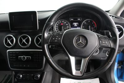 MERCEDES A-CLASS A180 CDI BLUEEFFICIENCY SE - 5913 - 18