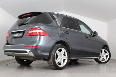MERCEDES M-CLASS ML350 BLUETEC AMG SPORT - 5956 - 9
