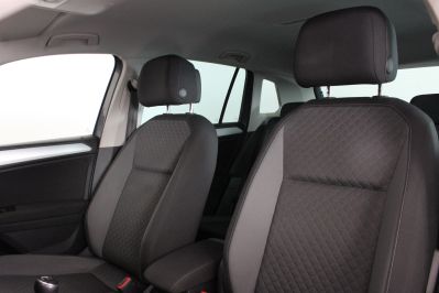 VOLKSWAGEN TIGUAN SE NAV TSI - 5906 - 42