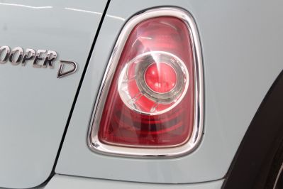 MINI CONVERTIBLE COOPER D - 5966 - 64