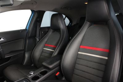 MERCEDES A-CLASS A180 CDI BLUEEFFICIENCY SE - 5913 - 33