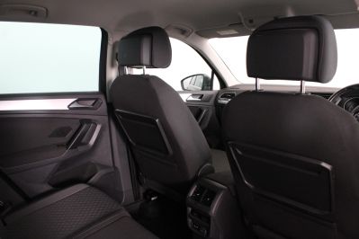 VOLKSWAGEN TIGUAN SE NAV TSI - 5906 - 50