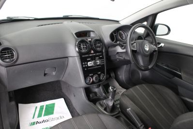 VAUXHALL CORSA BLACK EDITION - 5915 - 32