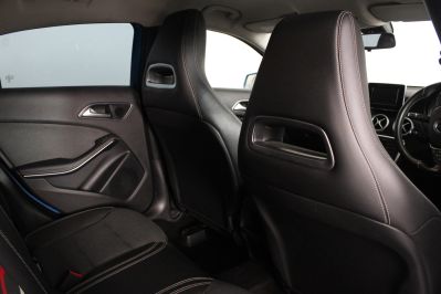 MERCEDES A-CLASS A180 CDI BLUEEFFICIENCY SE - 5913 - 42