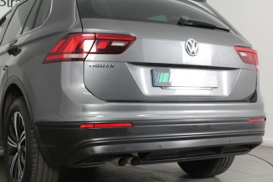 VOLKSWAGEN TIGUAN SE NAV TSI - 5906 - 53